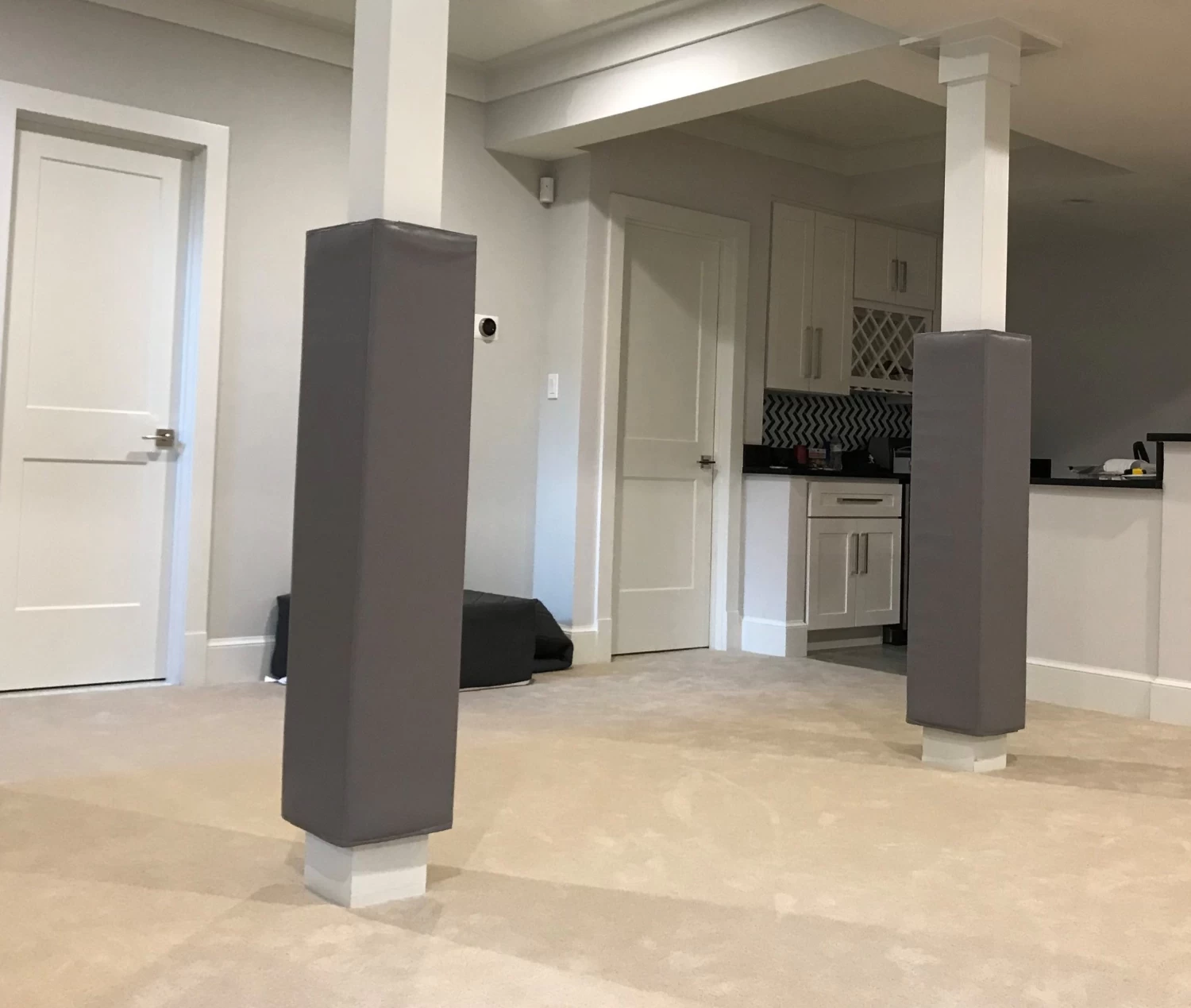 AK Athletic Equipment 4' Tall Four Sided Column Pad, 6" Side Width 3 AK Athletic Equipment 4' Tall Four Sided Column Pad, 6" Side Width